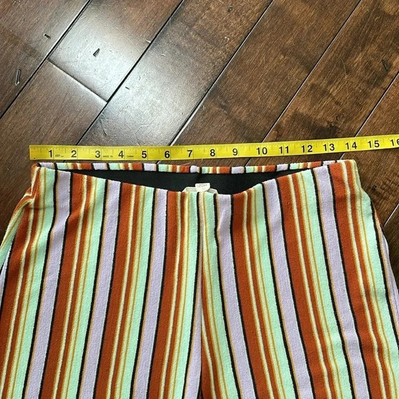 Urban Outfitters Silent + Noise Striped Knit Pants Women’s Size M Cropped Retro - Picture 4 of 12